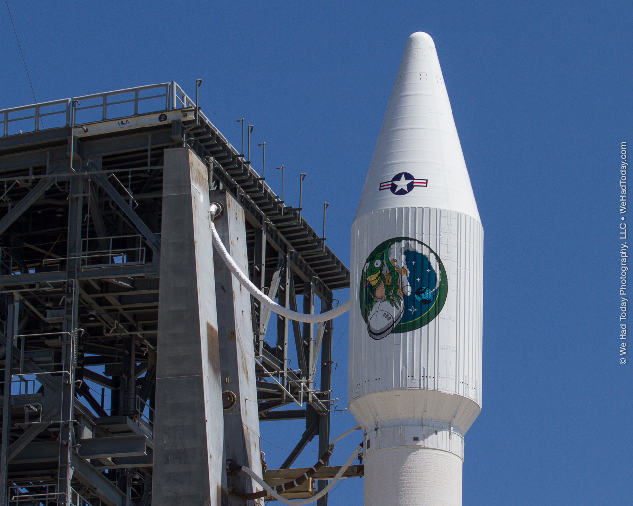 The payload fairing of the Atlas V rocket is decorated with 'Spike,' the mascot for the NRO L-61 mission.